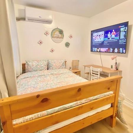 רוזמיד Pink Cozy House 2 Bedrooms מראה חיצוני תמונה