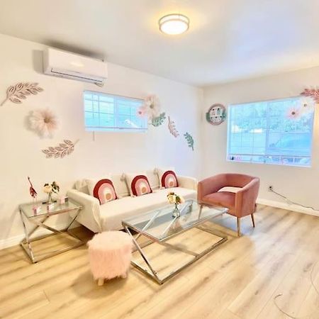 רוזמיד Pink Cozy House 2 Bedrooms מראה חיצוני תמונה