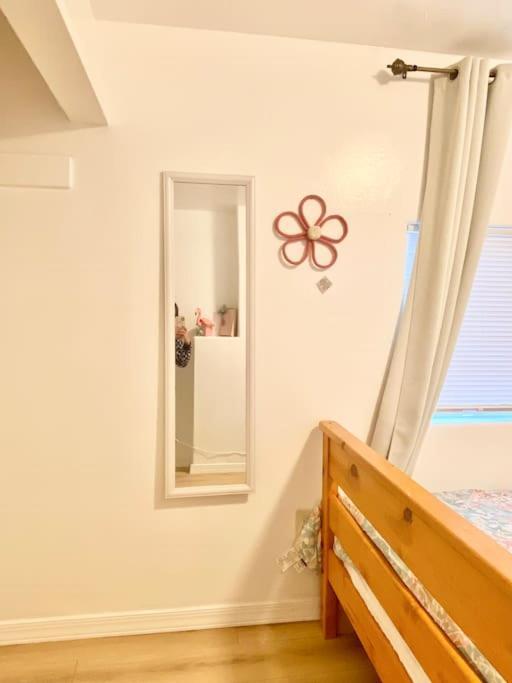 רוזמיד Pink Cozy House 2 Bedrooms מראה חיצוני תמונה