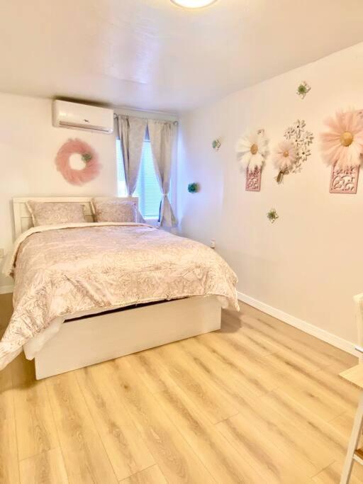 רוזמיד Pink Cozy House 2 Bedrooms מראה חיצוני תמונה