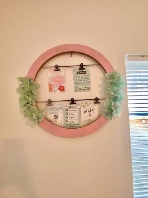 רוזמיד Pink Cozy House 2 Bedrooms מראה חיצוני תמונה