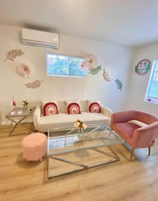 רוזמיד Pink Cozy House 2 Bedrooms מראה חיצוני תמונה