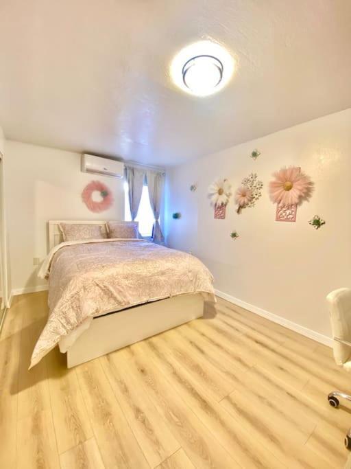 רוזמיד Pink Cozy House 2 Bedrooms מראה חיצוני תמונה
